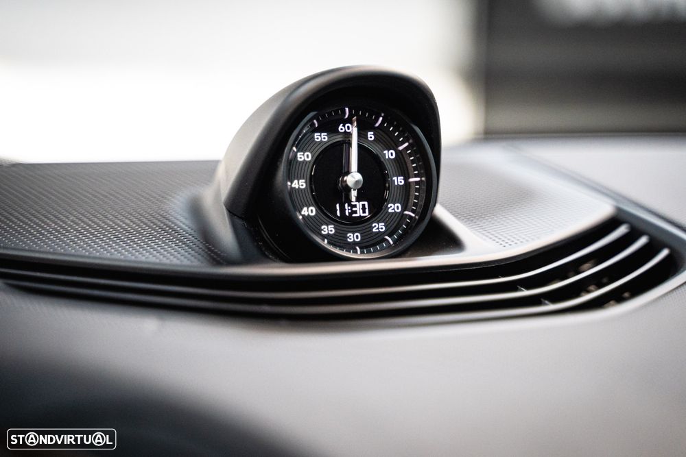 Porsche Taycan Bateria Performance Plus - 15