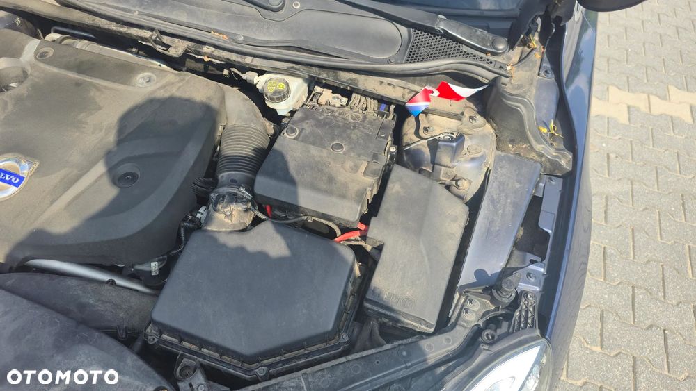 Volvo V40 D4 Drive-E Momentum - 23