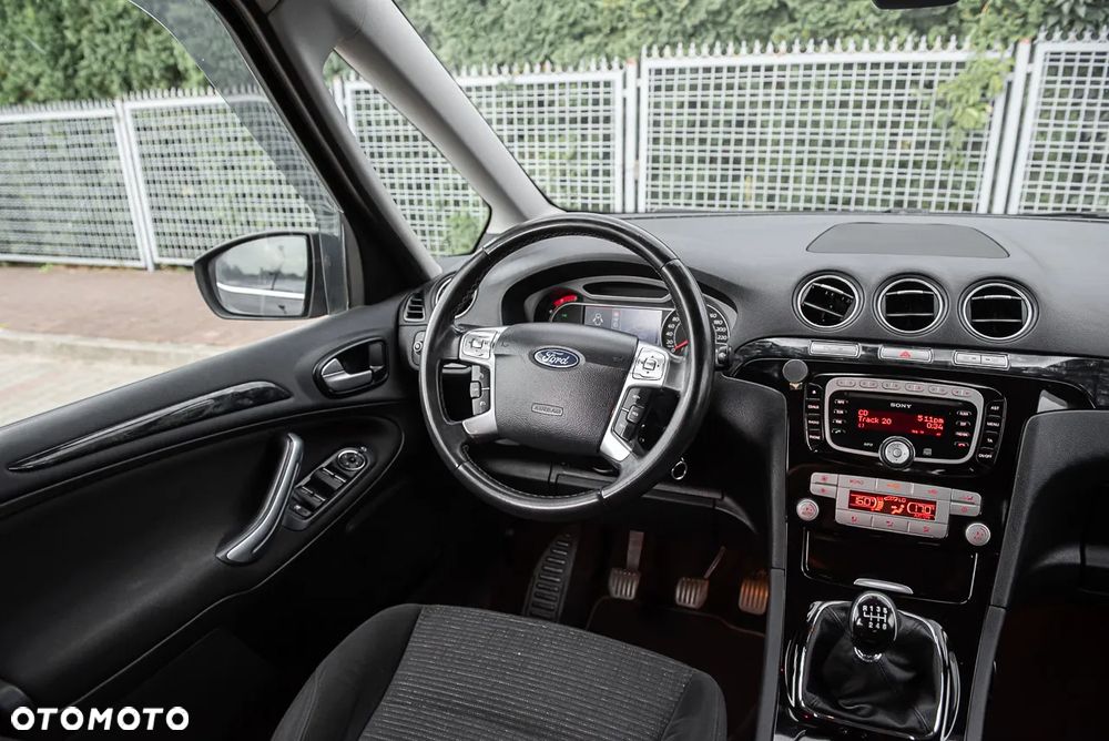 Ford Galaxy 2.0 TDCi Ghia - 15