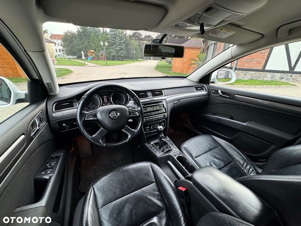 Skoda Superb 1.6 TDI Exclusive - 24