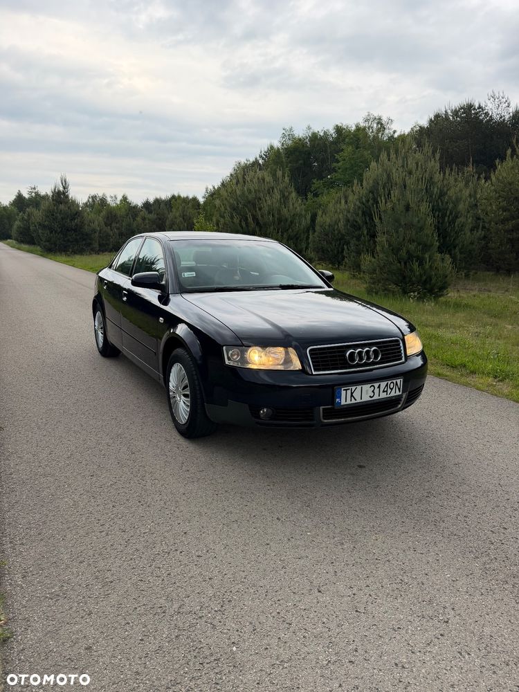 Audi A4 Limousine - 10