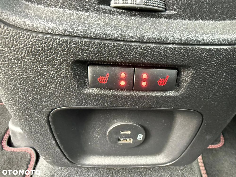 Ford Kuga 2.5P PHEV FWD ST-Line - 23