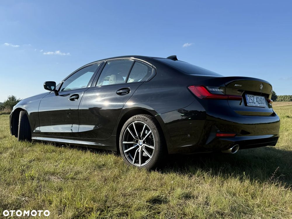 BMW Seria 3 320d Sport Line - 5