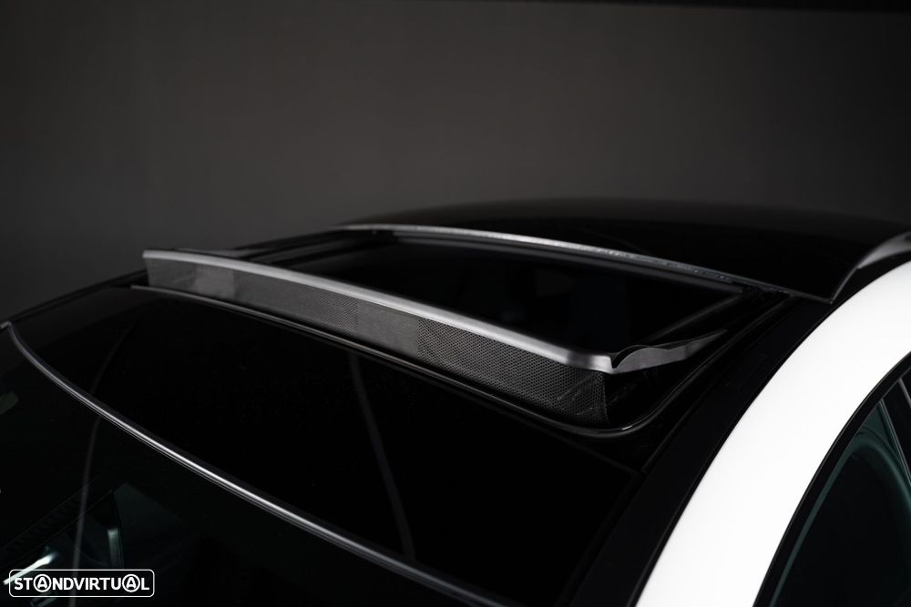 Mercedes-Benz CLA 250 e Shooting Brake AMG Line - 13