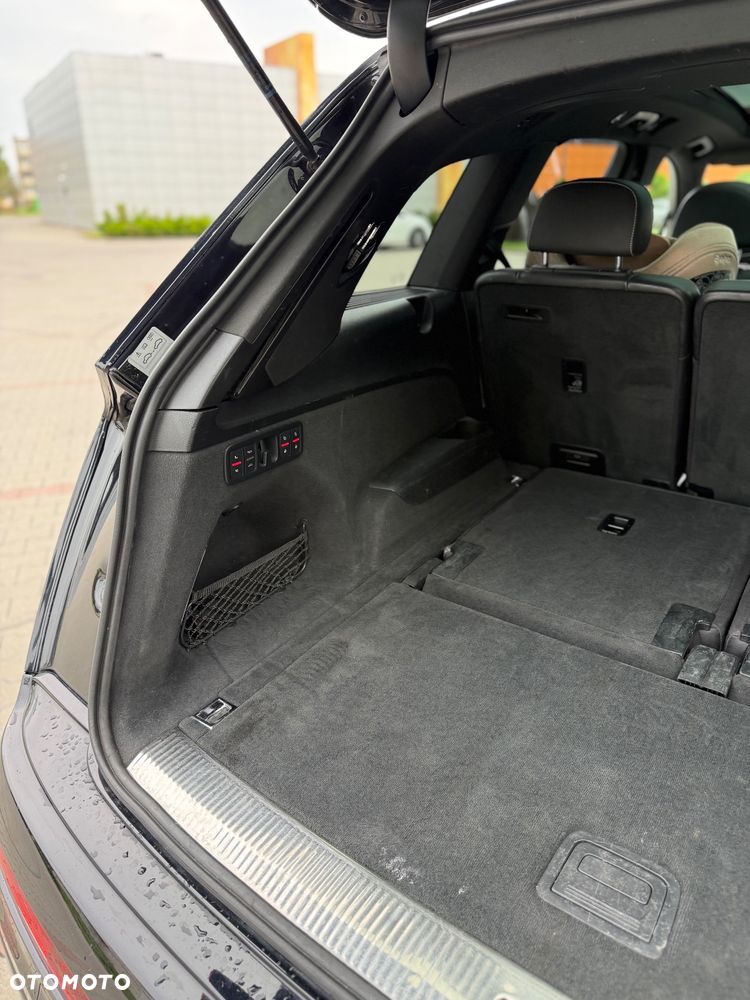 Audi Q7 - 8
