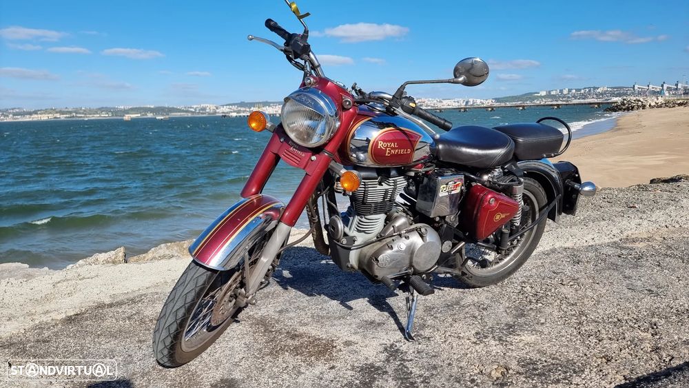 Moto Guzzi California Royal Enfield Classic Bullet - 1