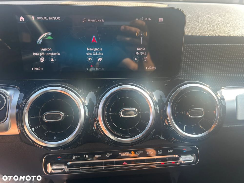 Mercedes-Benz GLB - 26