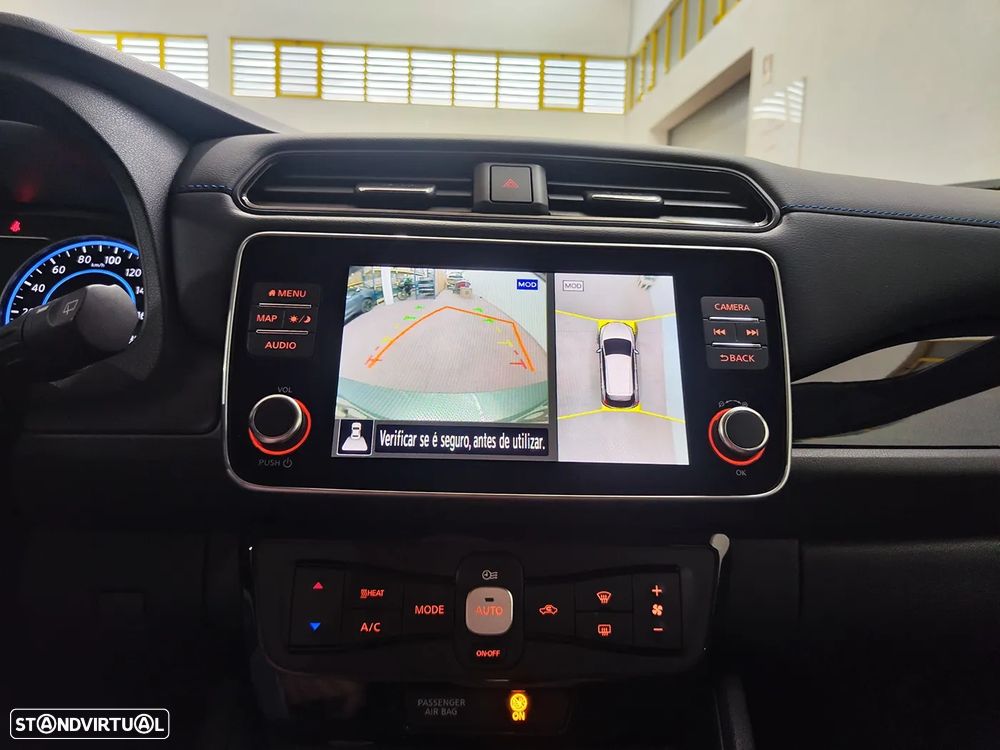 Nissan Leaf N-Connecta - 19