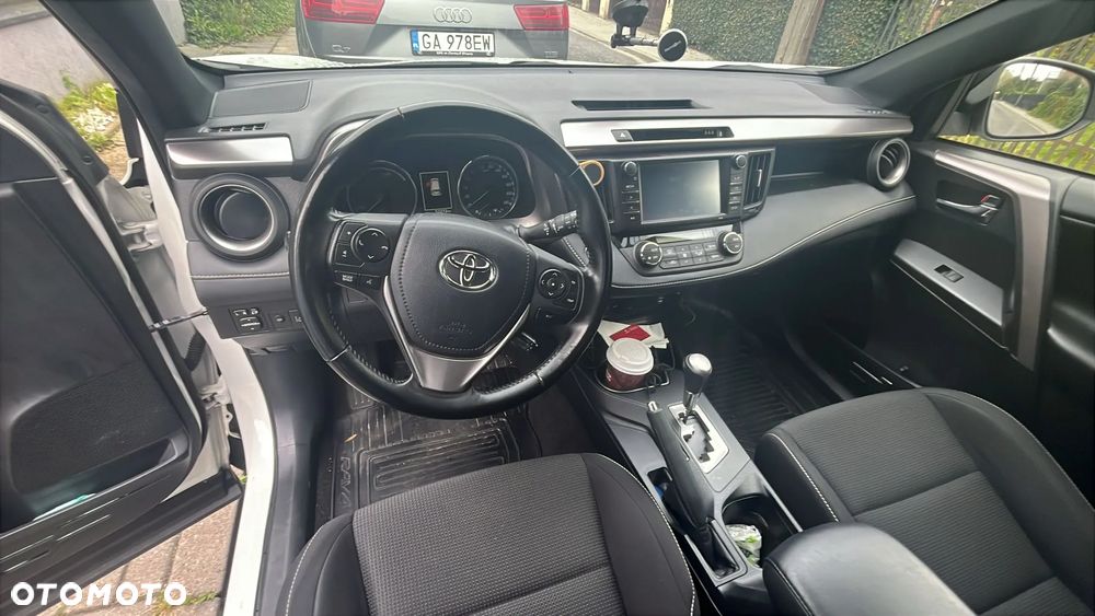 Toyota RAV4 Hybrid Selection 4x2 - 11
