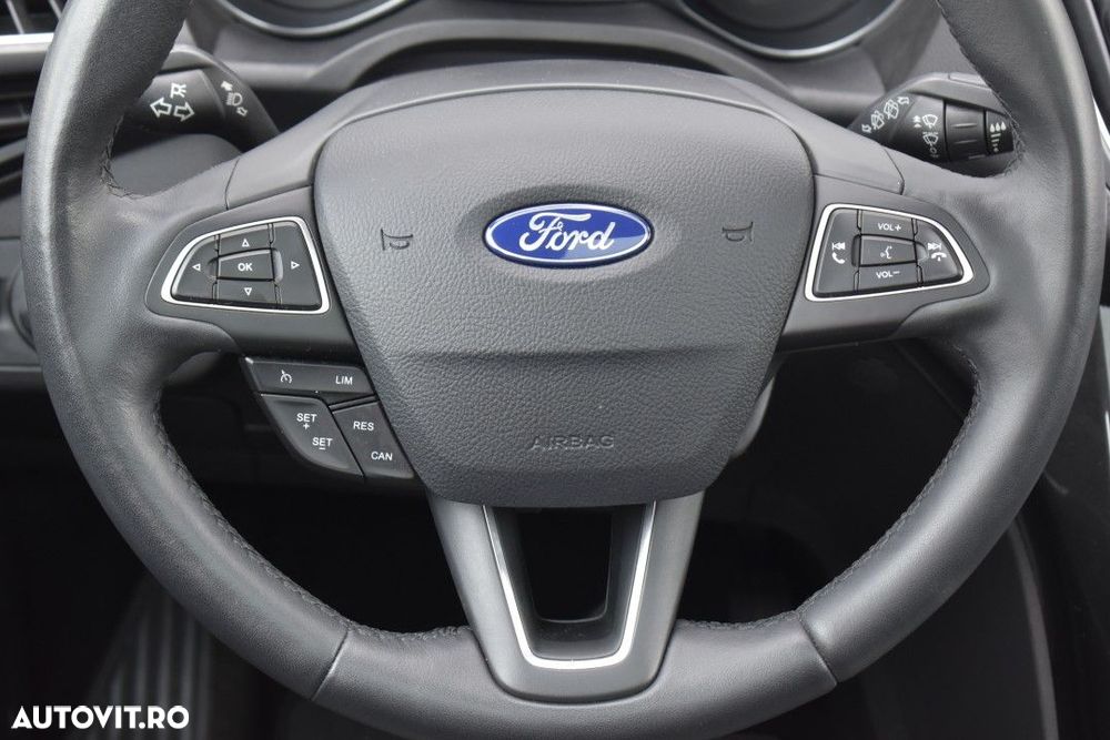 Ford Grand C-Max - 26