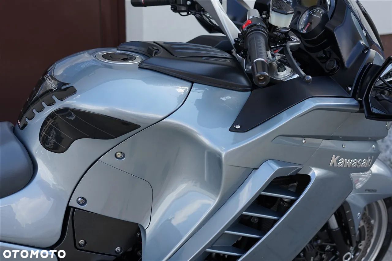 Kawasaki GTR - 10