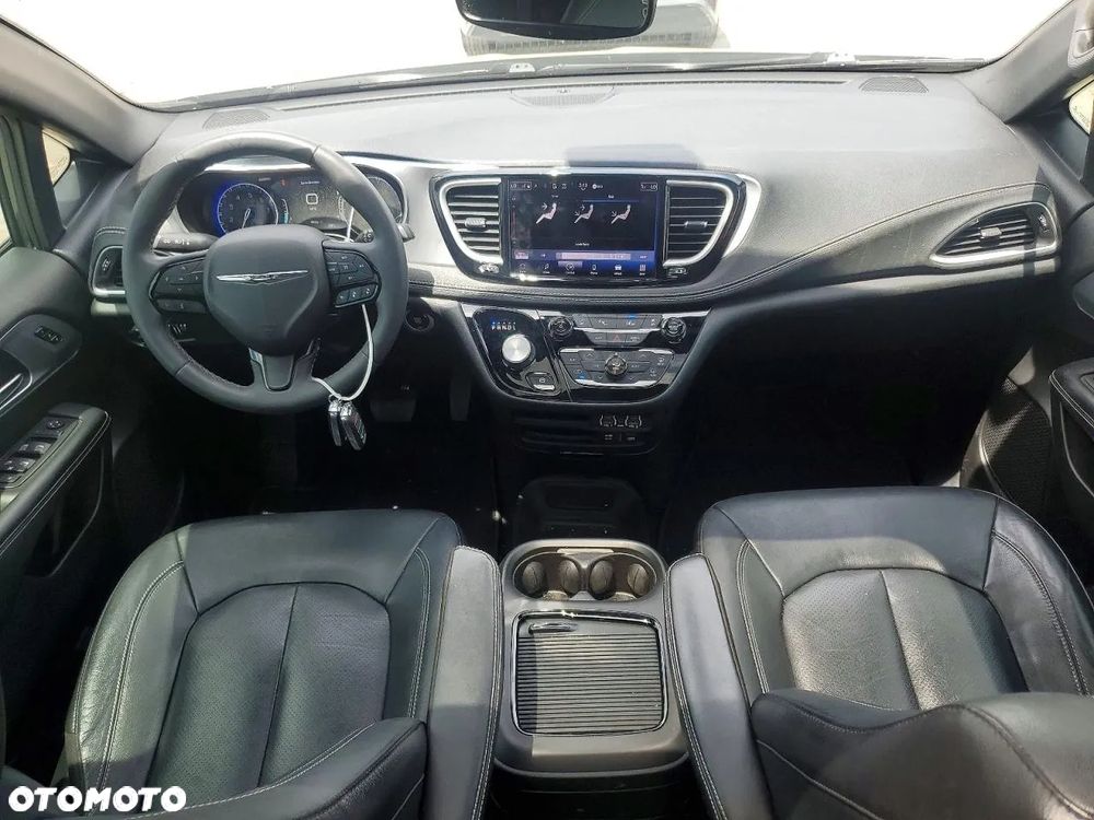 Chrysler Pacifica - 7