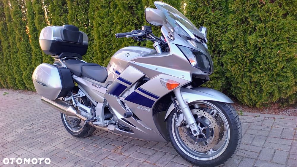 Yamaha FJR - 6