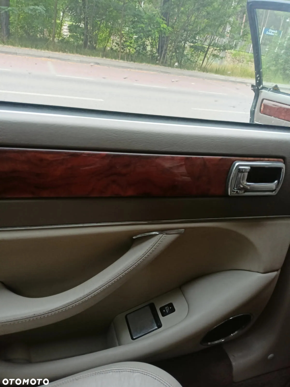 Jaguar XJ - 7