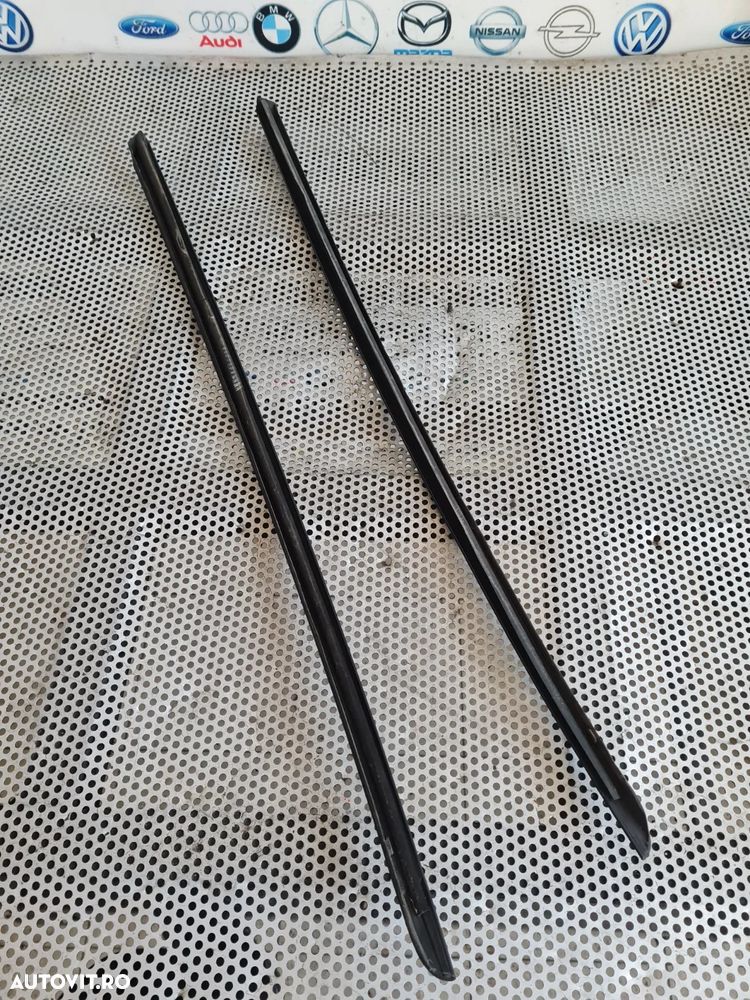 Ornament Parbriz Stanga Dreapta Audi A5 An 2009-2010-2011-2012 Dezmembrez Audi A5 8T 2.7 Tdi Euro 5 - 2