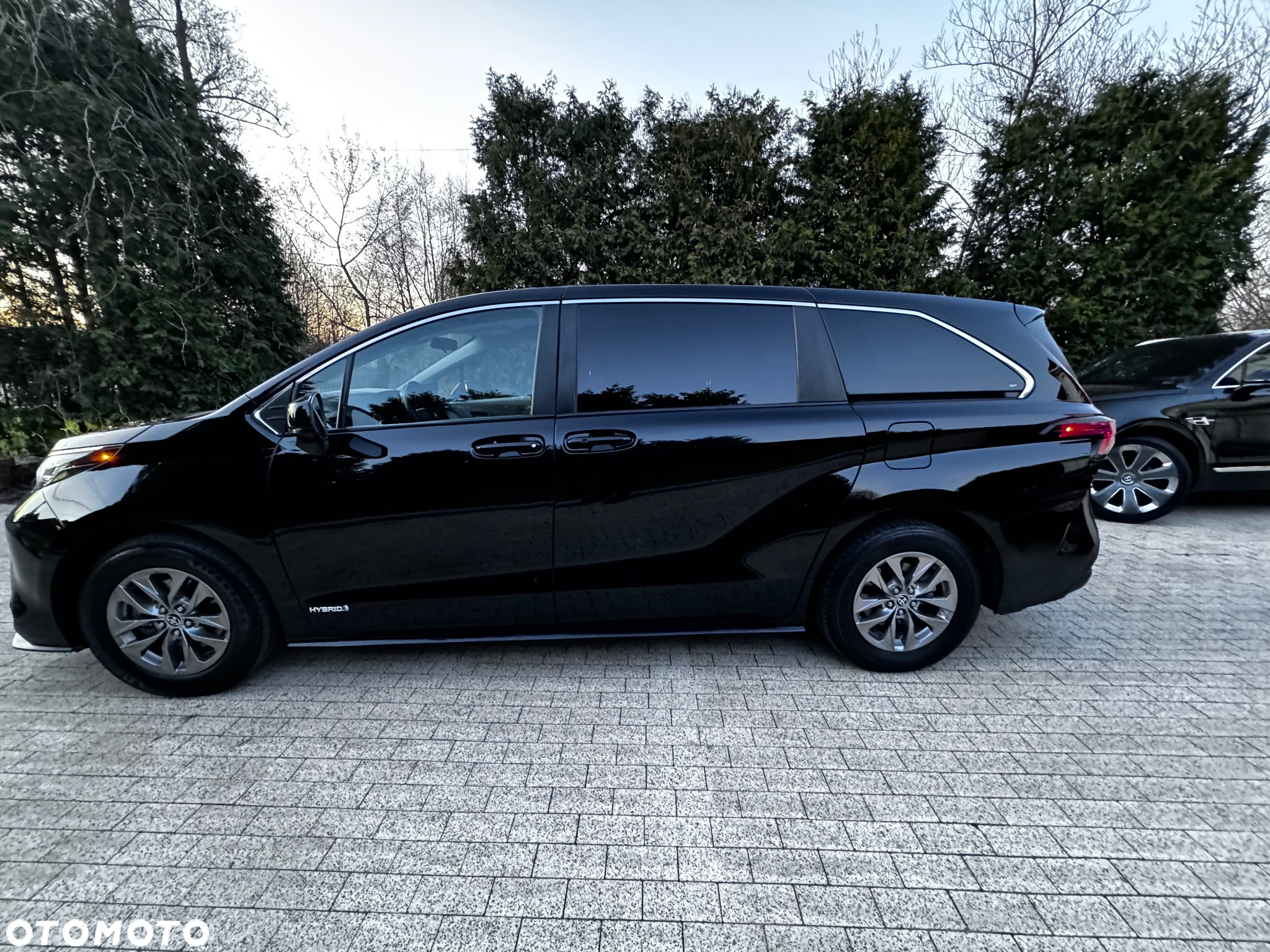 Toyota Sienna - 24