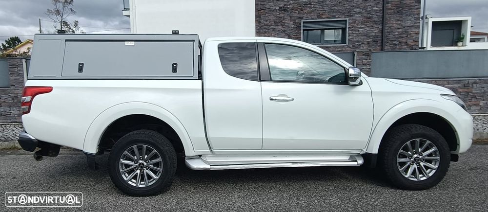 Mitsubishi L200 2.4 DI-D CD Instyle Sportw.Strakar 4WD - 6