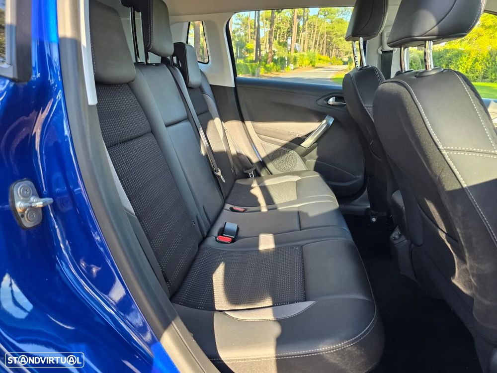 Peugeot 2008 1.2 PureTech Allure EAT6 - 16