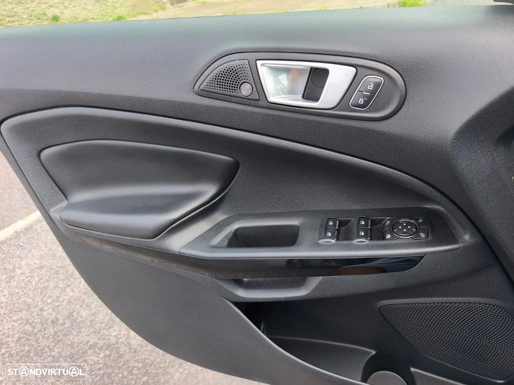 Ford EcoSport 1.0 EcoBoost ST-Line Black Edition - 12