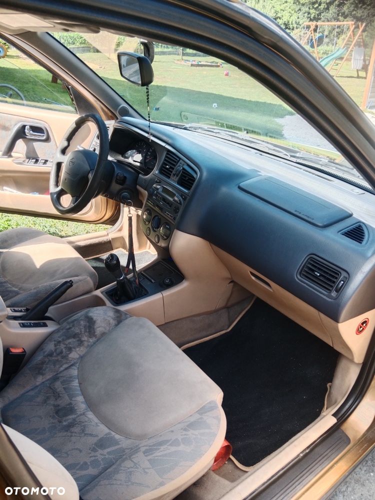 Nissan Primera - 5