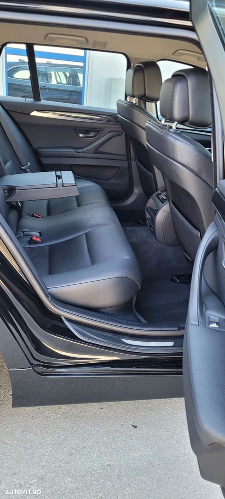 BMW Seria 5 520d Aut. Modern Line - 12