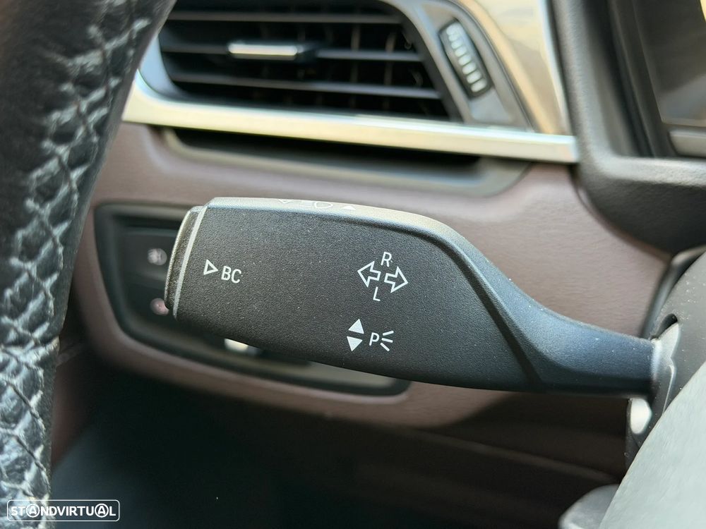 BMW X1 18 d sDrive xLine - 16