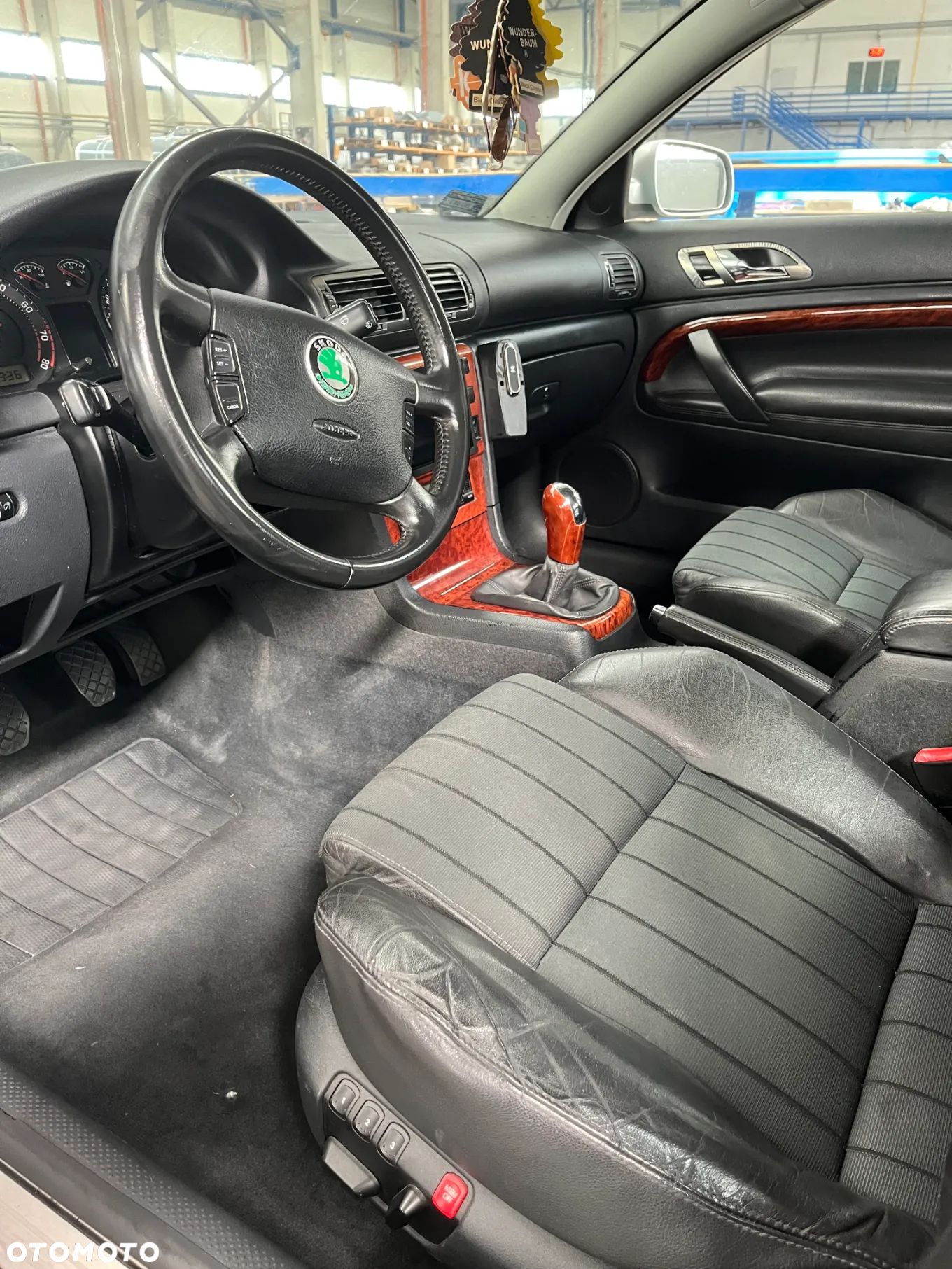 Skoda Superb 2.8 V6 Elegance - 2