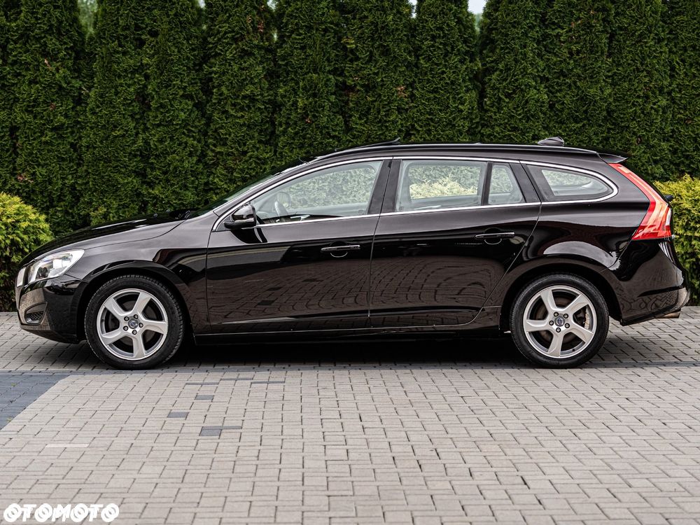 Volvo V60 D4 Momentum - 10