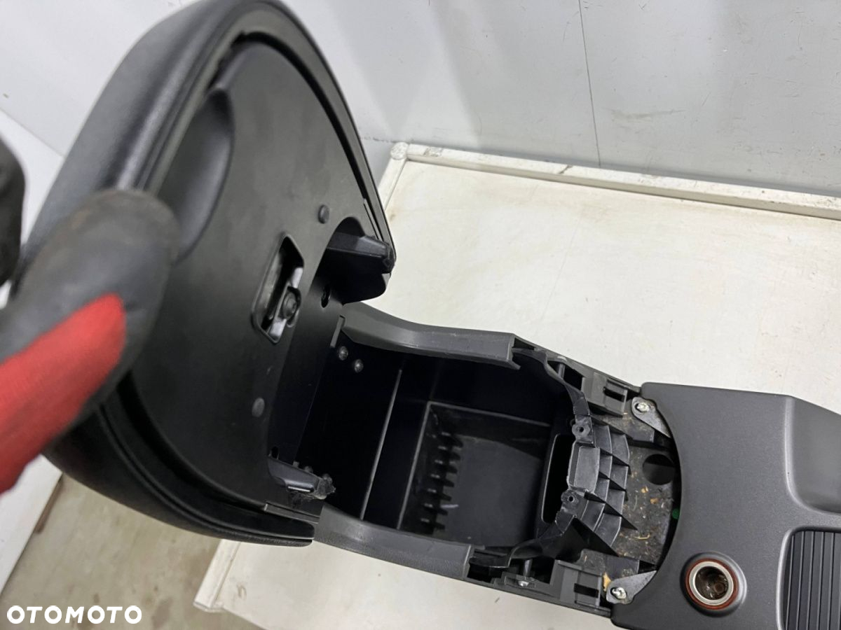 Tunel środkowy Ford C-Max CMax Mk1 LIFT 07-10r. podłokietnik aux uchwyt na kubki 7m51-r16e145-ac - 5