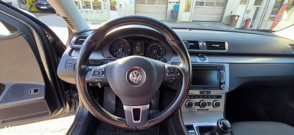 Volkswagen Passat 2.0 TDI BlueMotion Tehnology Comfortline - 19