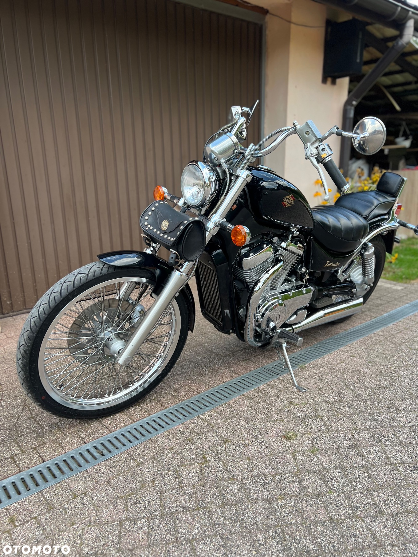 Suzuki Intruder - 6