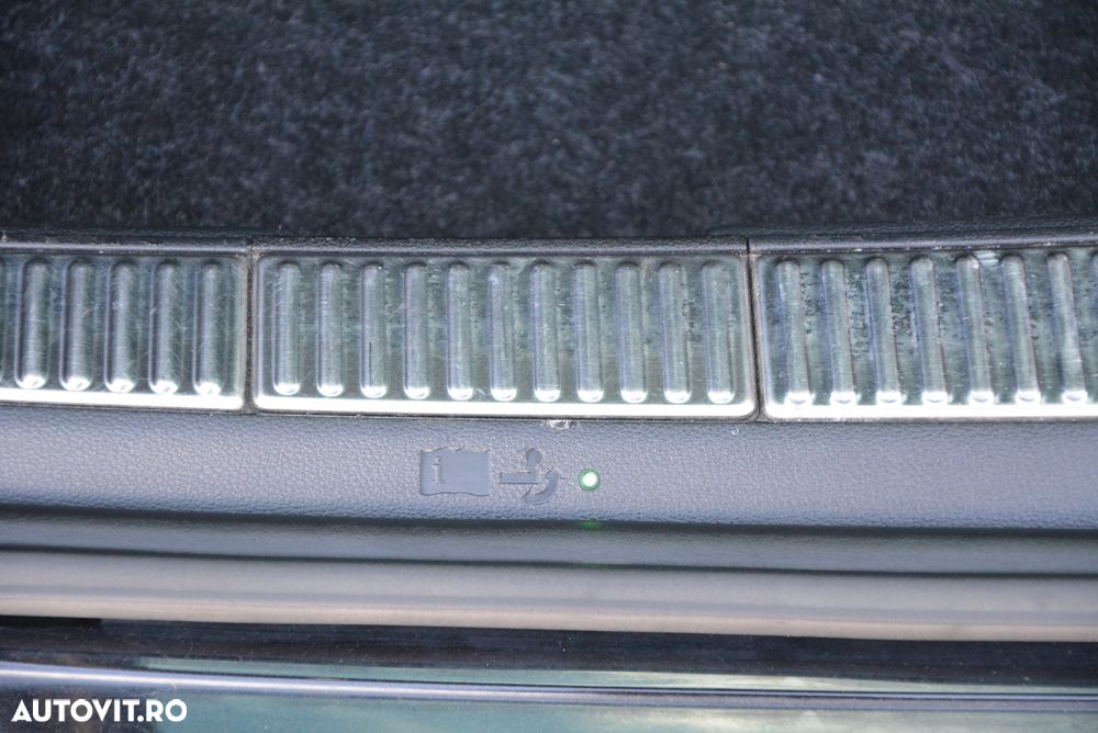 Skoda Superb 2.0 TDI DSG Premium Edition - 19