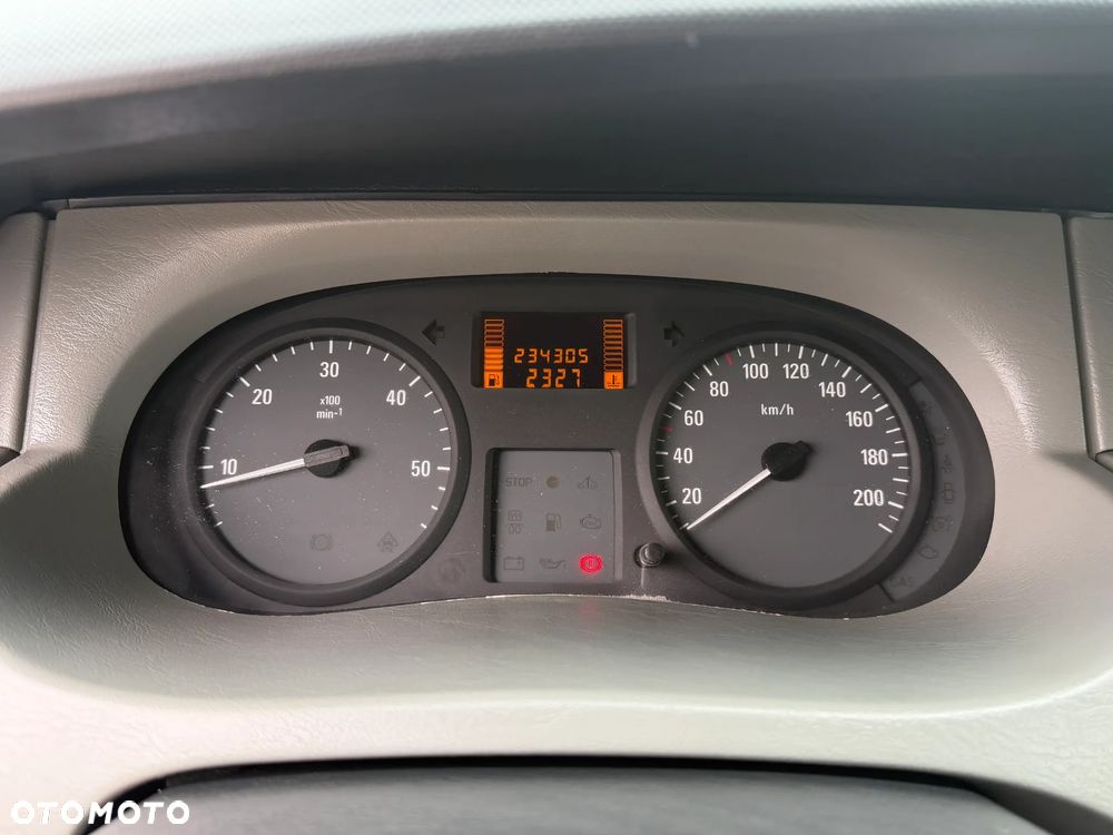 Opel VIVARO - 18