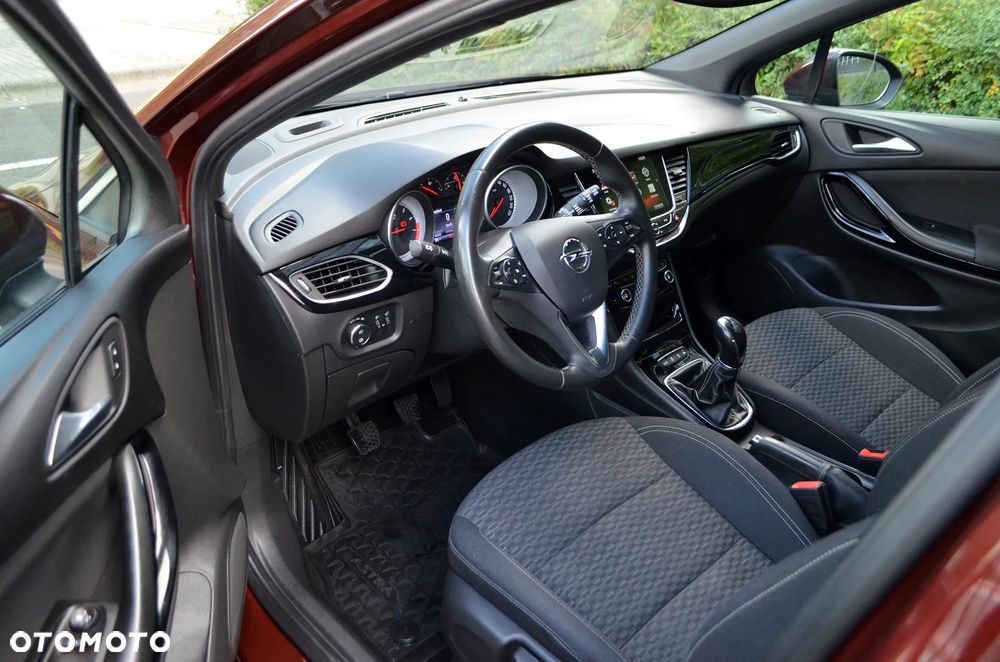Opel Astra 1.4 T Dynamic - 9
