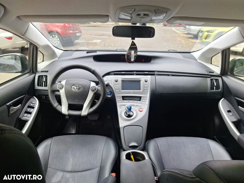 Toyota Prius - 15