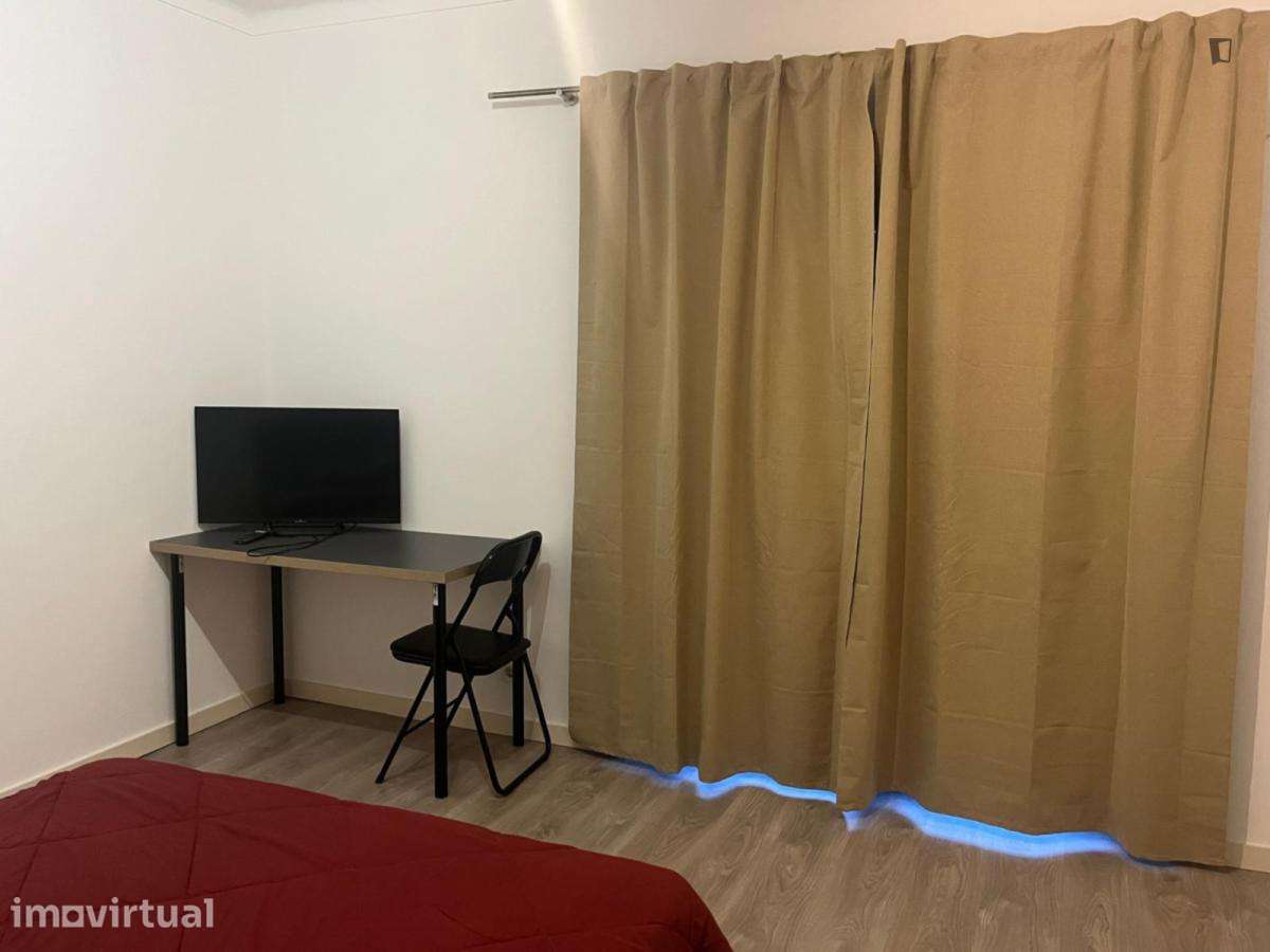 Quarto - localizado em Leiria - Grande imagem: 2/8