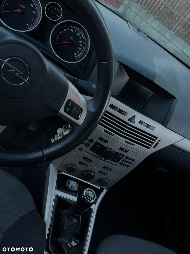 Opel Astra 1.6 Cosmo - 8