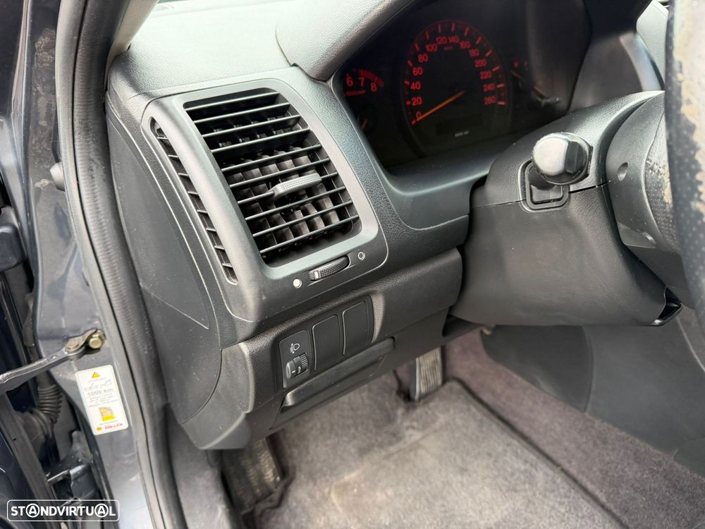 Honda Accord 2.0 Sport - 29