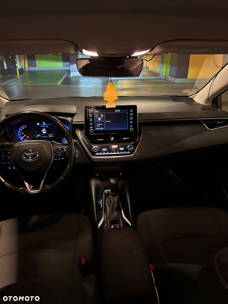 Toyota Corolla - 22