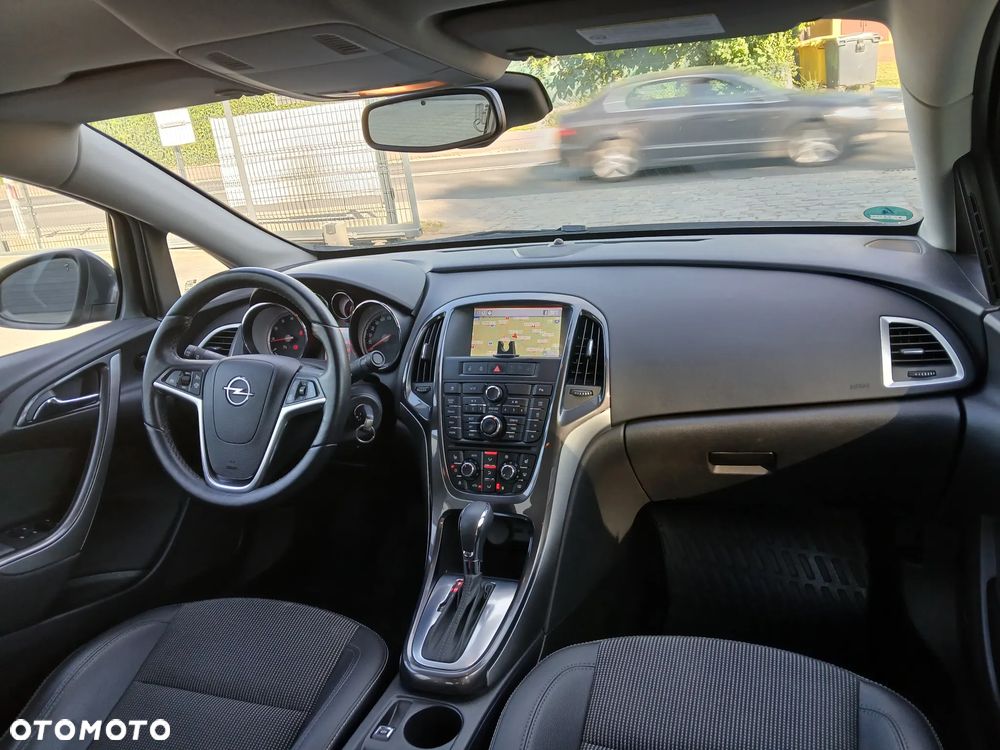 Opel Astra 1.4 T Executive EU6 - 13
