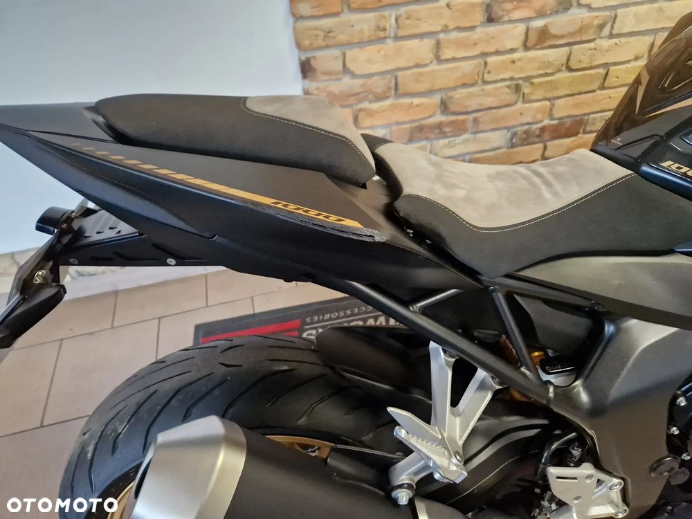 Honda Hornet - 27