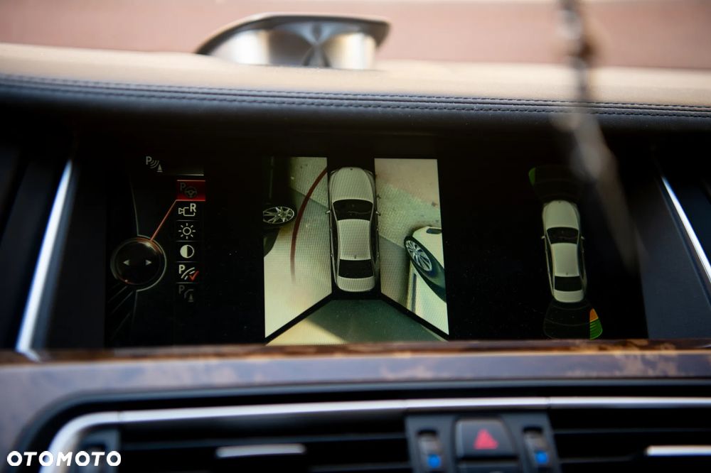 BMW Seria 7 - 18