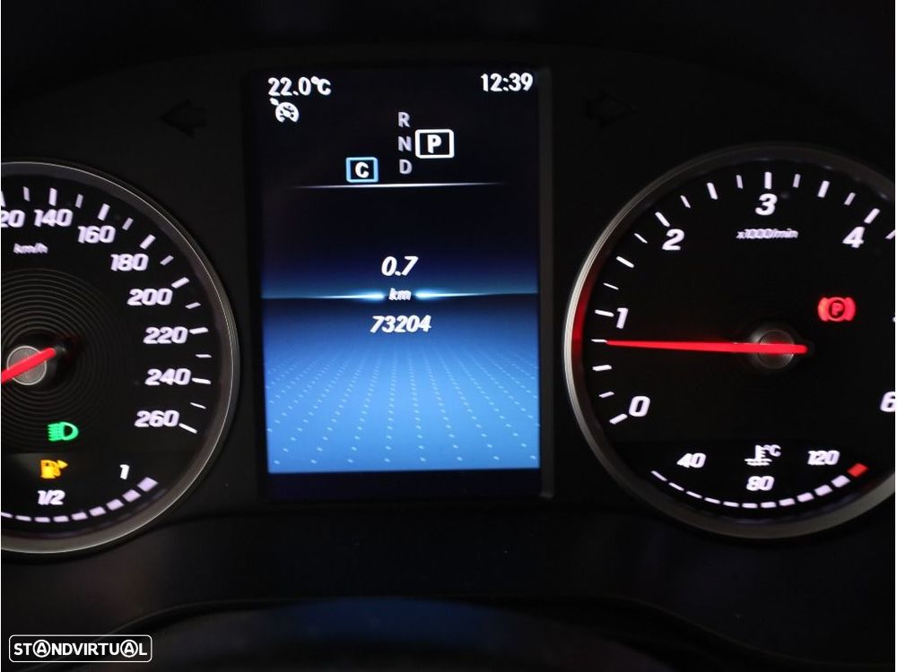 Mercedes-Benz GLC 200 d 4Matic — fotografia 26