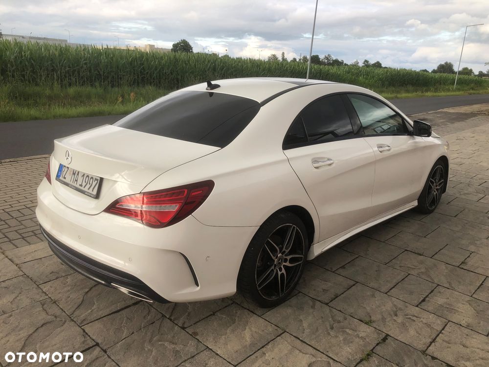 Mercedes-Benz CLA 200 AMG Line - 3