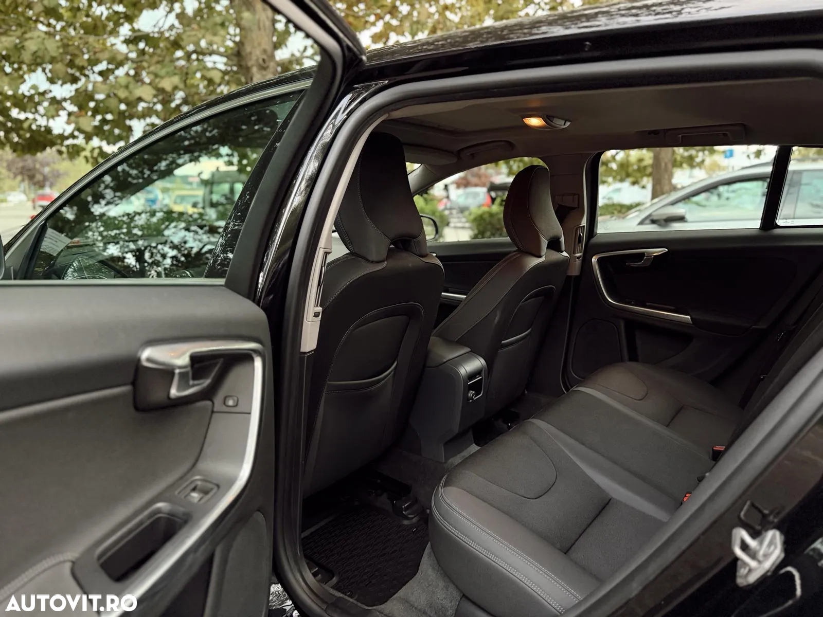 Volvo V60 D2 ECO Start-Stop Momentum - 20
