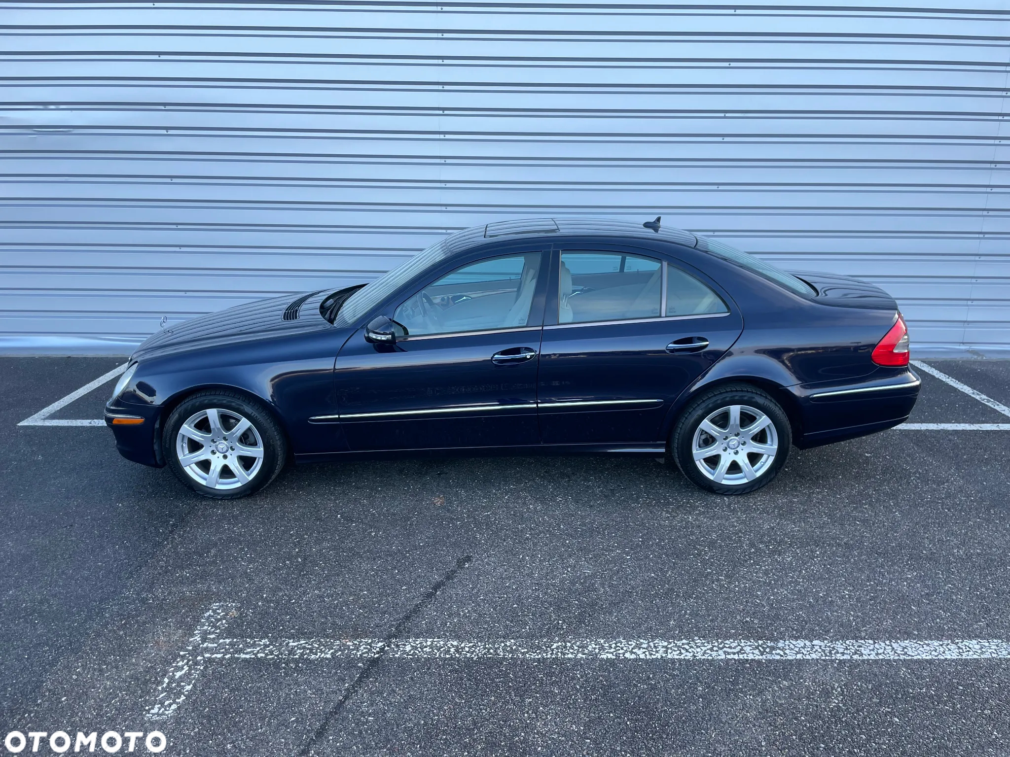 Mercedes-Benz Klasa E 350 4-Matic - 17