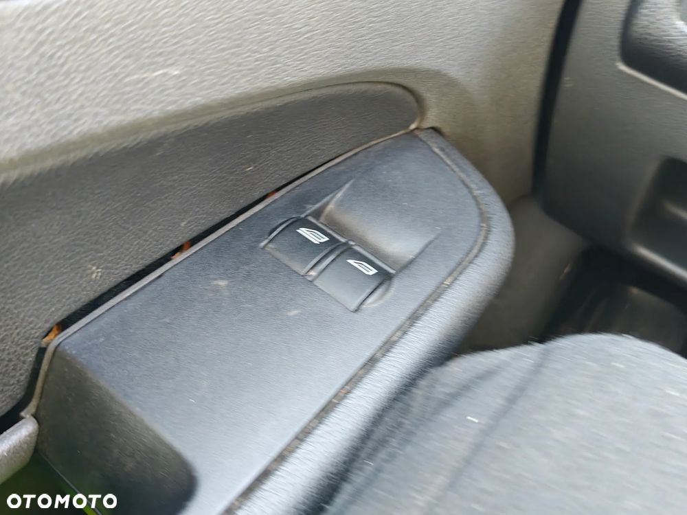 Ford Focus 1.4 Ambiente - 20