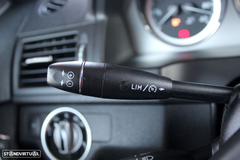Mercedes-Benz C 220 Station CDI DPF BlueEFFICIENCY Avantgarde - 22