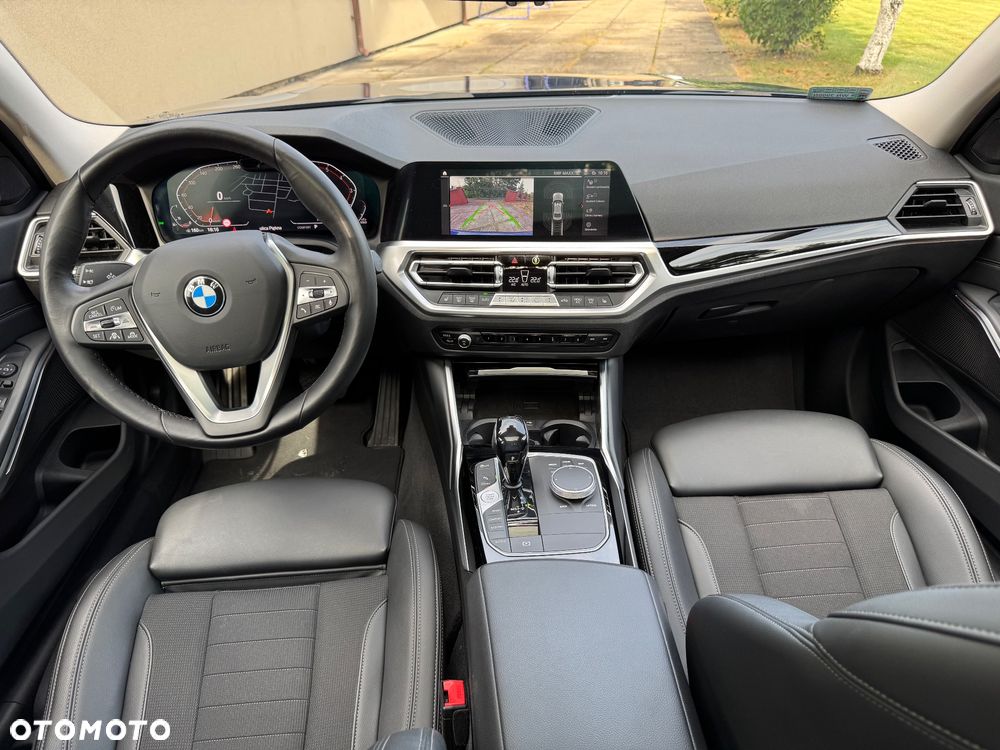 BMW Seria 3 318i Sport Line sport - 27