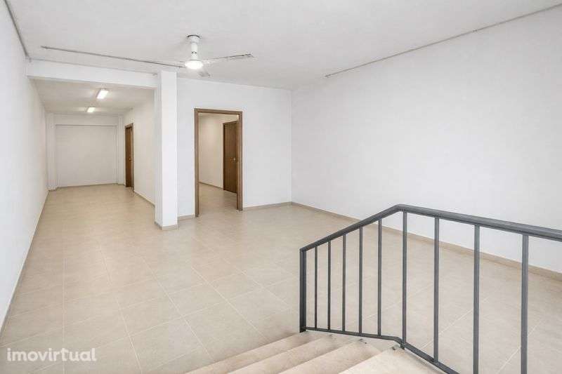 Loja / Apartamento ( Linhó/Beloura) com 82 mts . Excelente localização - Grande imagem: 3/9